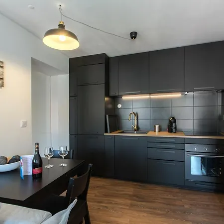 Amazing Downtown Apt With Small Balcony With View Over The Castle Lisbon Exterior photo